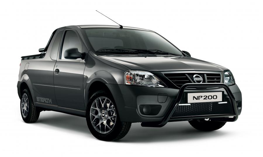 Nissan NP200 Stealth 2015 года  (фото 10 из 16)